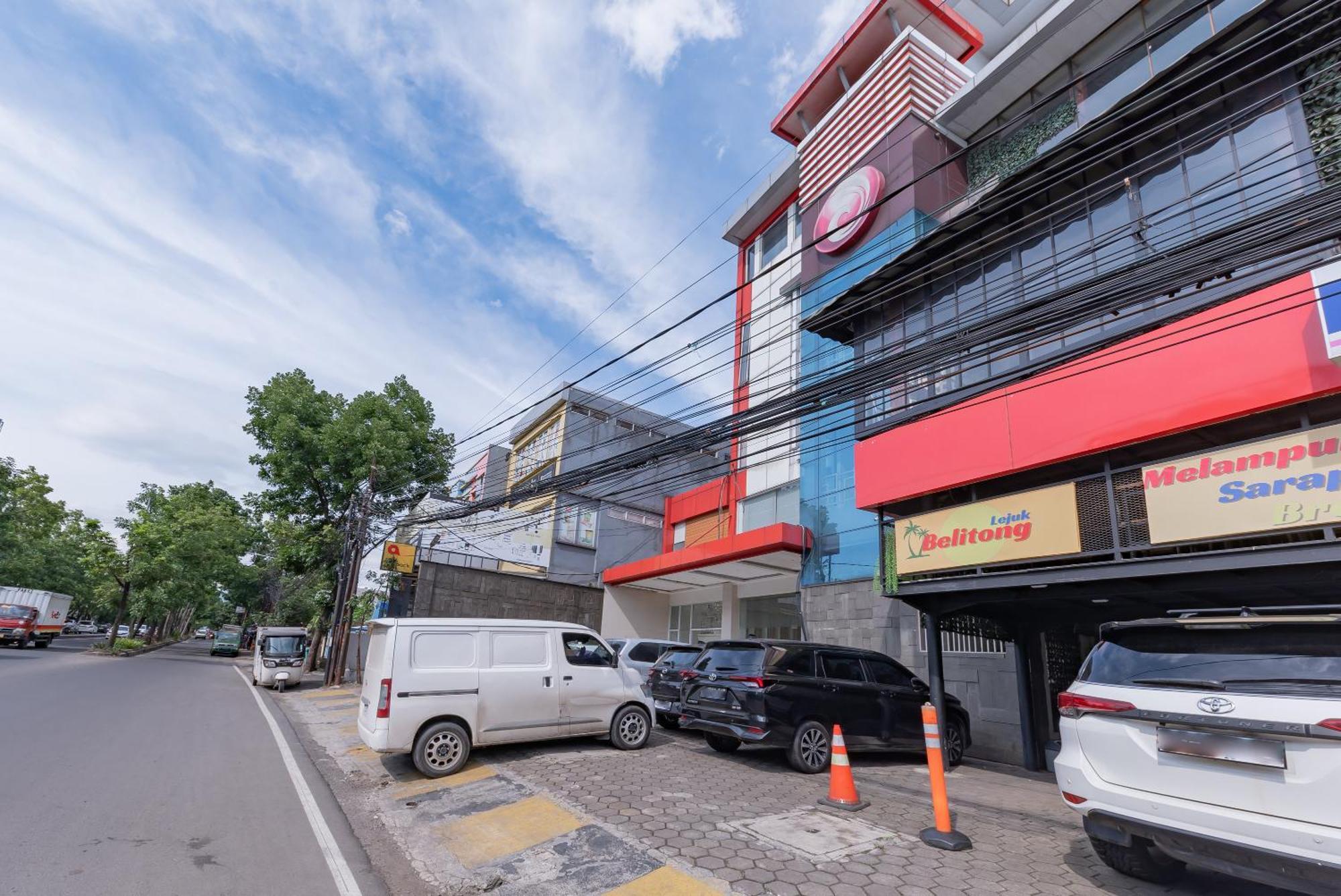 Reddoorz Hostel At Kiara Cozy Kircon Bandung Exterior foto